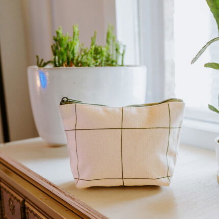 Hudson Pouch Wide Plaid-Small